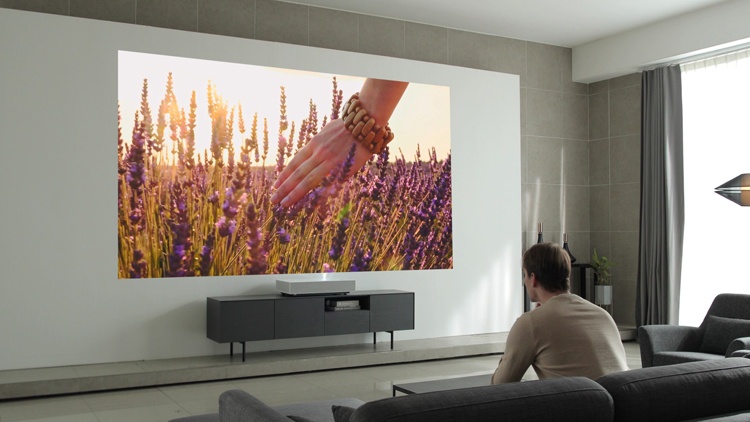 Новости технологий: Проектор LG CineBeam Laser 4K – 120″ изображение с расстояния менее 20 см